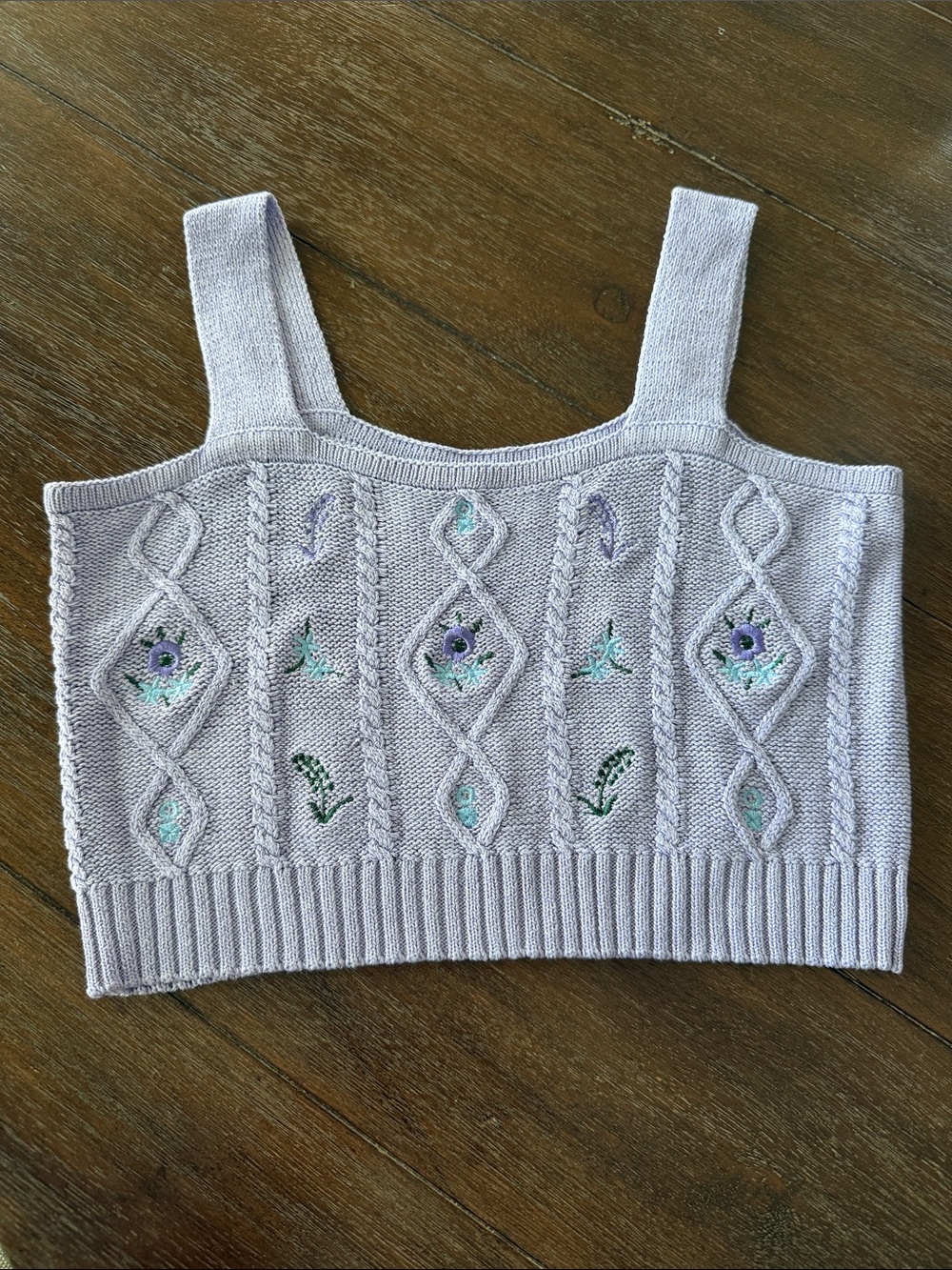 Lilac Knit Floral Embroidered Crop Tank Top size small